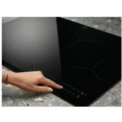 Electrolux EIS82449C Serie 700 SenseBoil Piano Cottura A Induzione 4 Zone Infinite Connessione Hob2Hood 80 Cm -Fornello Italia 50457162 3