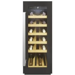 Candy CCVB 30/1 DiVino Cantinetta Vino 20 Bottiglie Classe Energetica F 6 Ripiani In Legno 81 Cm Nero